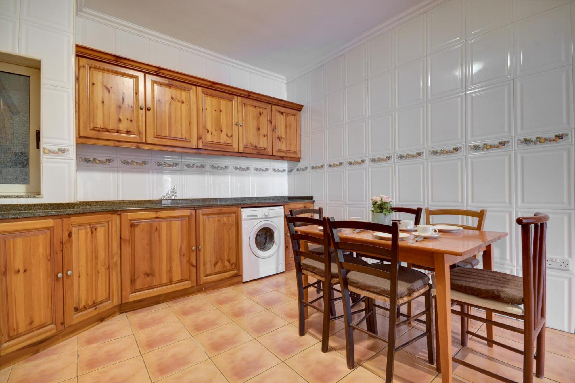 Morina Court - Seaview Apartments And Penthouse In St Julians By Shortletsmalta Saint Julian's Eksteriør bilde